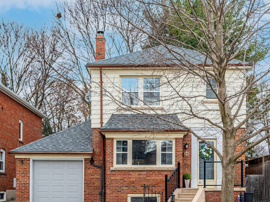 Sold home at 44 Parkview Hill Crescent, East York